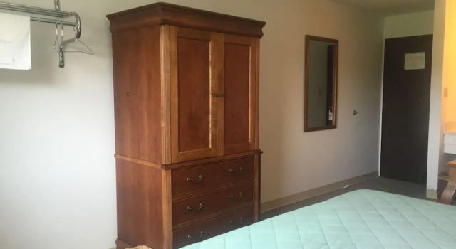 Midway Budget Inn, Buchen Sie Gasthaus Motels in Columbia, Motel
