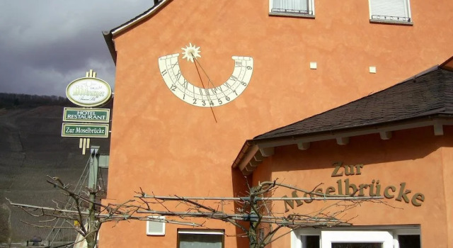 Zur Moselbrücke