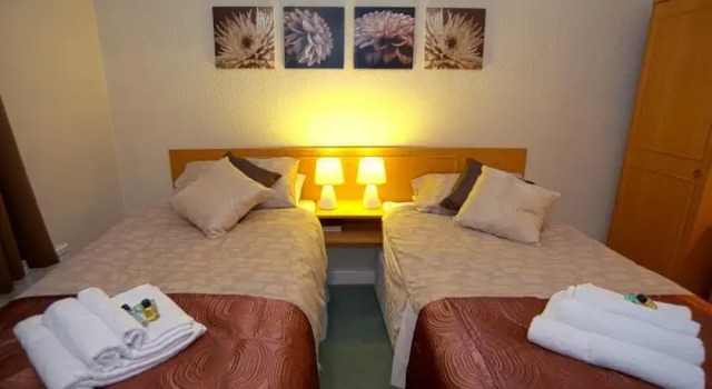 Cambridge Hotel