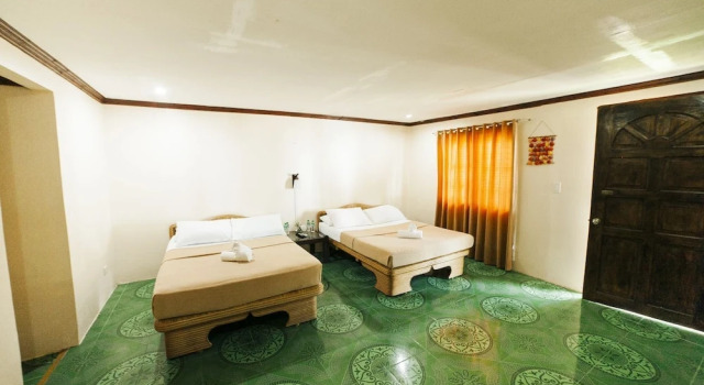 Standardowy czteroosobowy rodzinny pokój Panglao Grande Resort