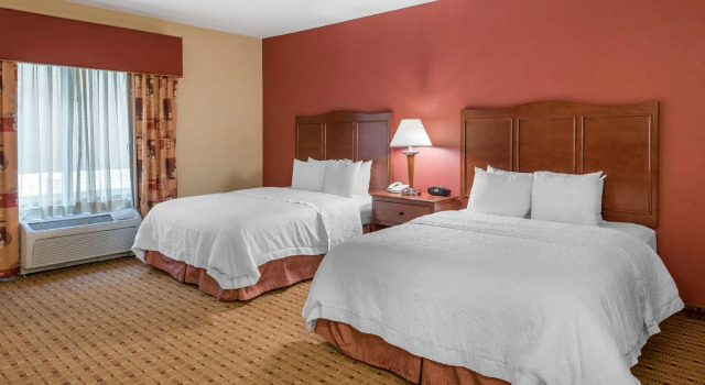 Четырёхместный номер Standard Hampton Inn & Suites Arcata