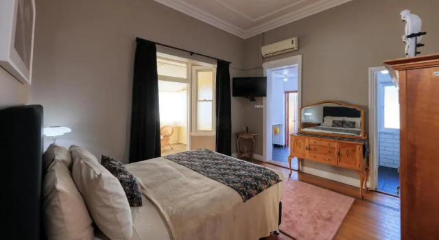 Hotel Corones, Prenota Hotel Hotel a Queensland con parcheggio, Parcheggio