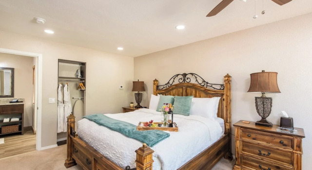 Двухместный номер Deluxe с видом на горы Whispering Creek Bed & Breakfast