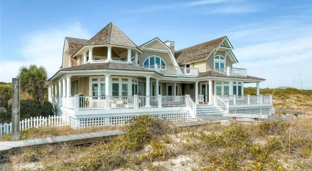 Loggerhead Lady 4 Bedroom Holiday Home By Bald Head Island
