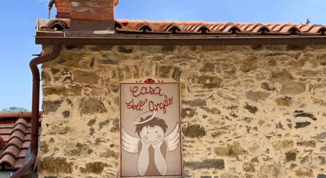 Casa DellAngelo, Book Hotel Castelnuovo Magra Liguria