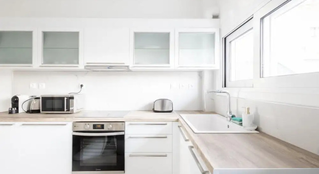 Апартаменты Charming Seaside Apartment Elegant 2BR in Glyfada
