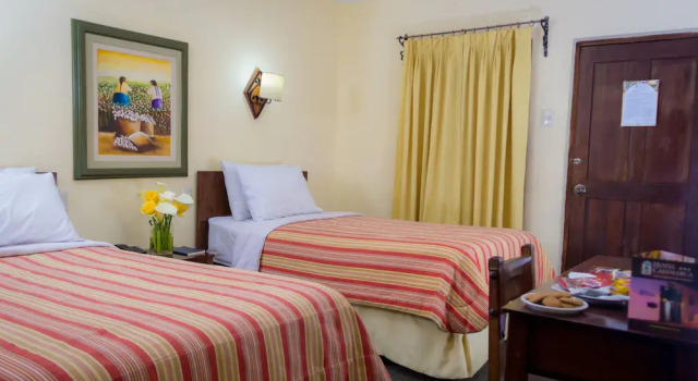 Hotel Cajamarca, Book Hotel 3-stjernede hoteller i Cajamarca, 3*