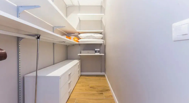 Апартаменты JOIVY Chic apartments in Piazza Dante, Genoa