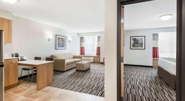 Microtel Inn & Suites by Wyndham Sudbury, Rezervați Hotel Sudbury Ontario