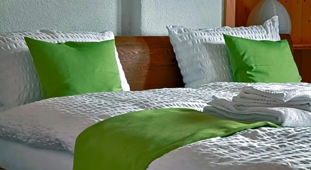 B&B Casa Claudia, Rezerwuj Bed and Breakfast Hotele w Neckertal z parkingiem, Parking