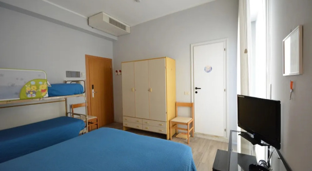 Семейный номер Standard с балконом Hotel Mirabella