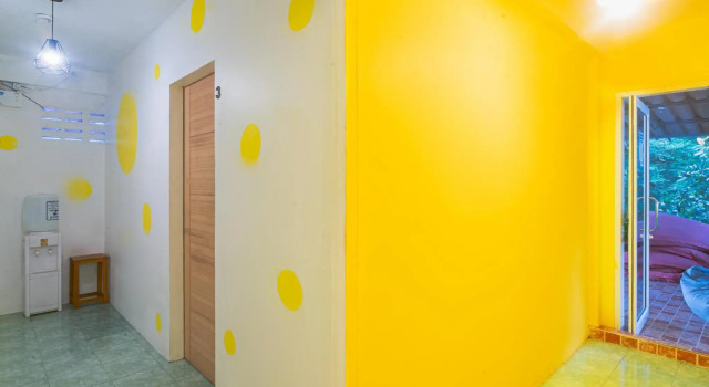 See Sea Backpackers House, Забронировать Хостел Отели Ко-Пханган с парковкой, рядом с Черная луна, Баан Тай, Парковка
