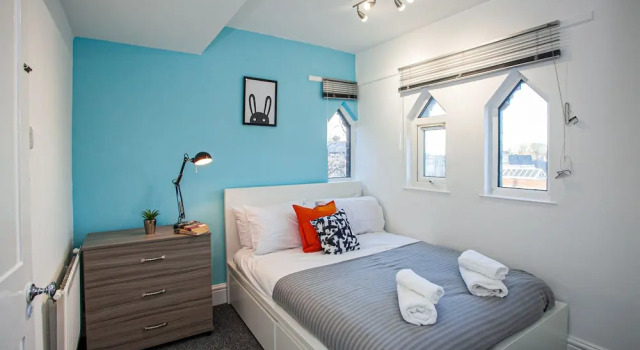 The Manchester Pad - Sleeps 12