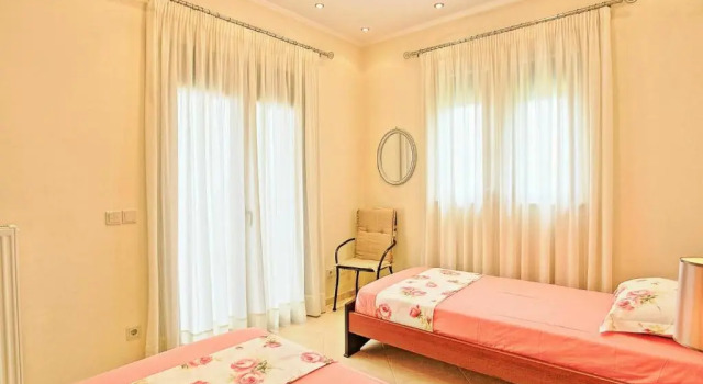Acharavi Beach Villa by PosarelliVillas, Забронировать Вилла Отели периферии Ионических островов с парковкой, Парковка