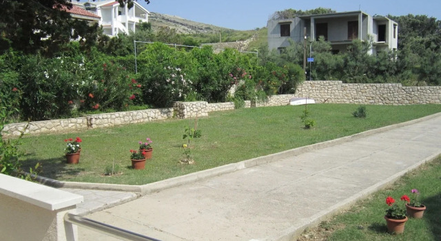 Lovely Apartment With Balcony and Sea View, Near the Sea, BBQ for use, Rezerwuj Apartament Pag 