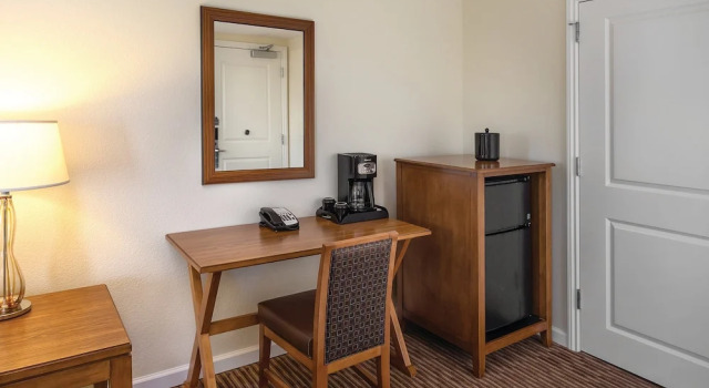 Двухместный номер Standard Club Wyndham Oceanside Pier Resort