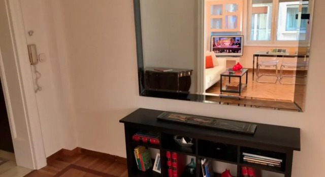 Апартаменты Spacious & Sunny Kolonaki Apt 5 mins metro/ACx3/1.5 BT