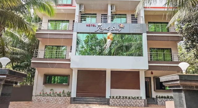 OYO 24932 Hotel Royal Stay, Забронировать Отель Отели штата Махараштры 3 звезды, 3*
