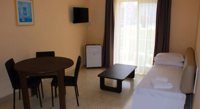 Mavina Hotel & Apartments, Boek Appartement Appartementen in Qawra, Appartement