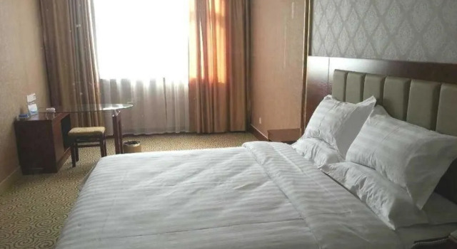Kunlun Leju Business Hotel, Rezervovat Hotel Čeng-čou Henan