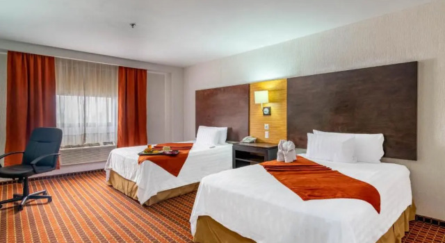 Четырёхместный номер Standard Paris FC Hotel