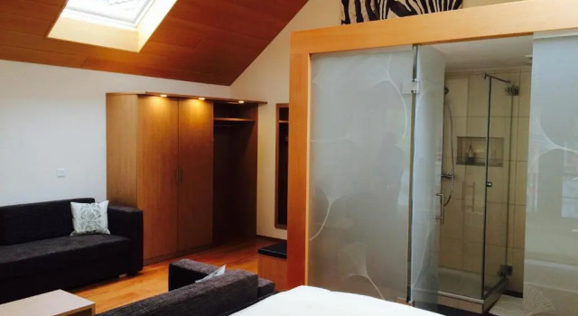 Семейный номер Standard с балконом Kreuz Bern Modern City Hotel