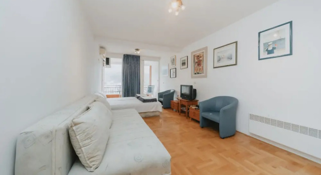 Студия с балконом Sea view studio Tibor