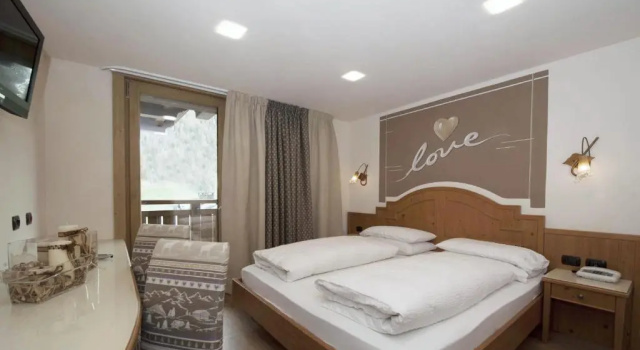 Двухместный номер Standard с балконом Hotel Amerikan