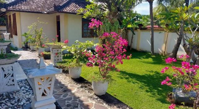 Villa Juliani Lovina Bali, Rezervovat Vila Chaty v Bali, Chalupa