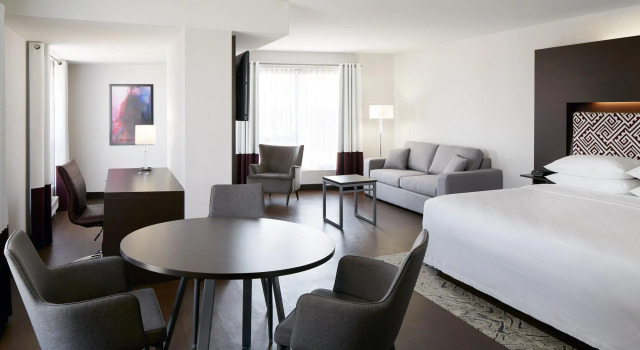 Двухместный полулюкс Four Points by Sheraton Lévis Convention Centre
