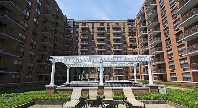 Global Serviced Apartments At 333 River Street