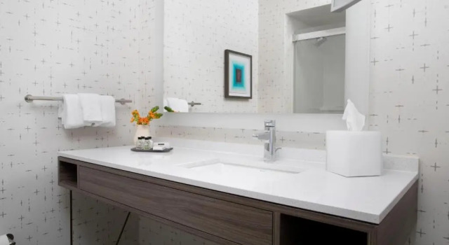 Номер Premium Crowne Plaza Atlanta Perimeter at Ravinia by IHG
