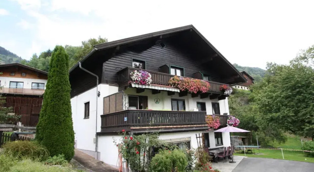 Апартаменты Comfort с 2 комнатами с балконом Cozy Apartment in Niedernsill Near Lake