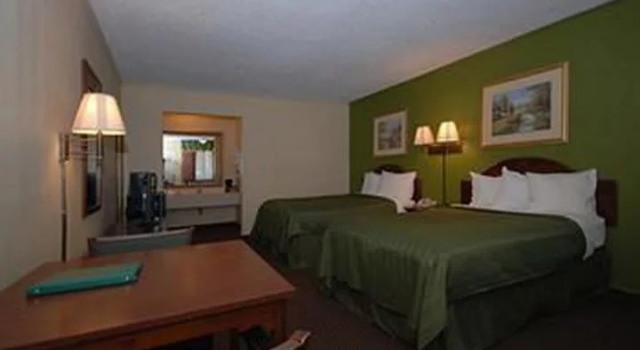 Двухместный люкс Rodeway Inn Harbison Area