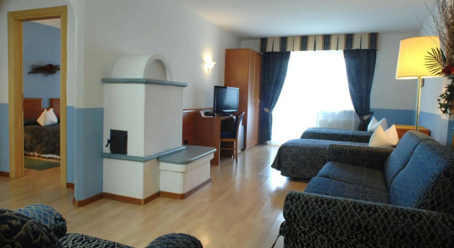La Roccia Wellness Hotel, Забронировать Отель Отели в центре Кавалезе с завтраком, отели в центре Кавалезе с завтраком