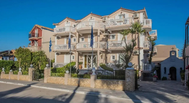 Planos Beach Hotel