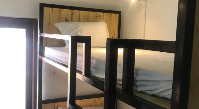 Кровать в общем номере (мужской номер) Thao Trang Hotel