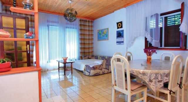 Awesome Apartment in Prizba With 3 Bedrooms, Prenota Appartamento Prižba 
