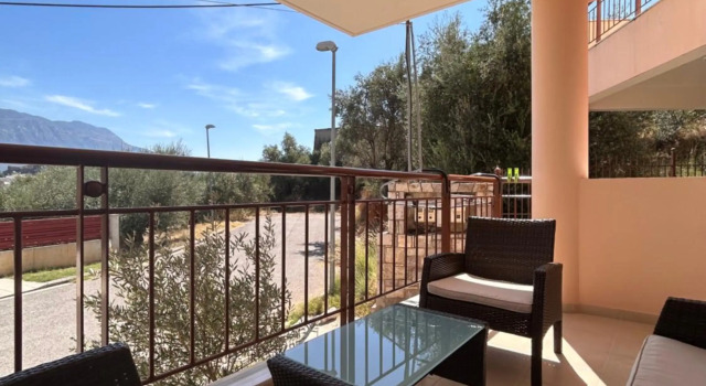 Feel at Home - Kalamata - Near the center, Prenota Hotel Kalamata Messinia
