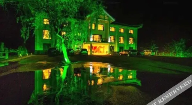Shennongjia Xiangxiyuan Hotel, Prenota Hotel Shennongjia Hubei