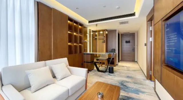 Люкс Deluxe ZMAX Manxi Hotel（Tarim Oilfield Company Store, Korla Petrochemical Avenue）