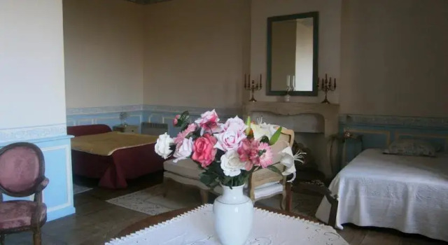 les glycines, Réserver Hôtel Lussat Aquitaine
