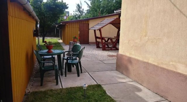 Апартаменты Szivárvány Apartman