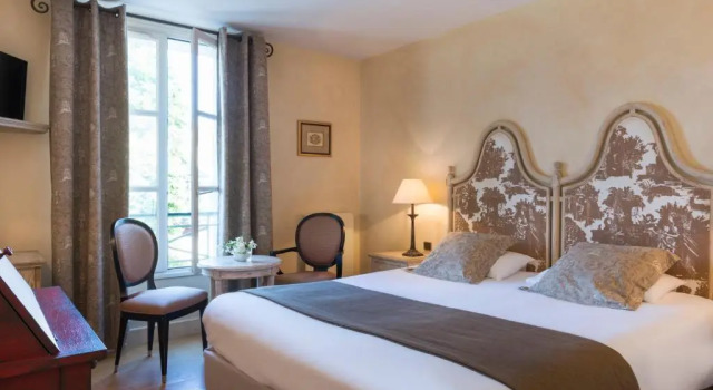 Трёхместный номер Superior Hôtel Aux Vieux Remparts