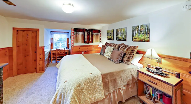 1498 Pine Home 4 Bedrooms 2.5 Bathrooms Home
