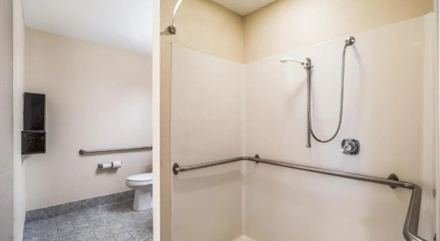 Четырёхместный номер Standard Quality Inn & Suites Augusta Fort Gordon Area