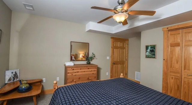 Canopy Escape by Taylor Made Deep Creek, Buchen Sie Ferienhaus Hotels in Maryland mit Parkplatz, Parkplätze