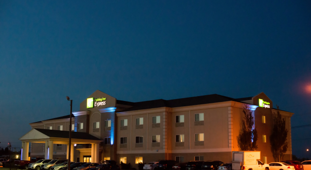 Holiday Inn Express Devils Lake, an IHG Hotel, Buchen Sie Hotel Devils Lake North Dakota