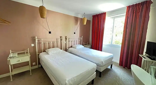 Люкс Standard Grand Hôtel Niort Centre