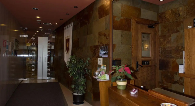 Hotel Yerri